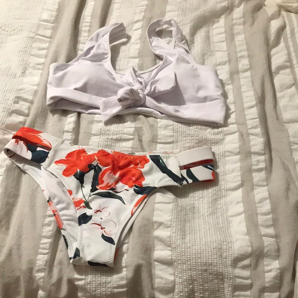 Cupshe small swimsuit